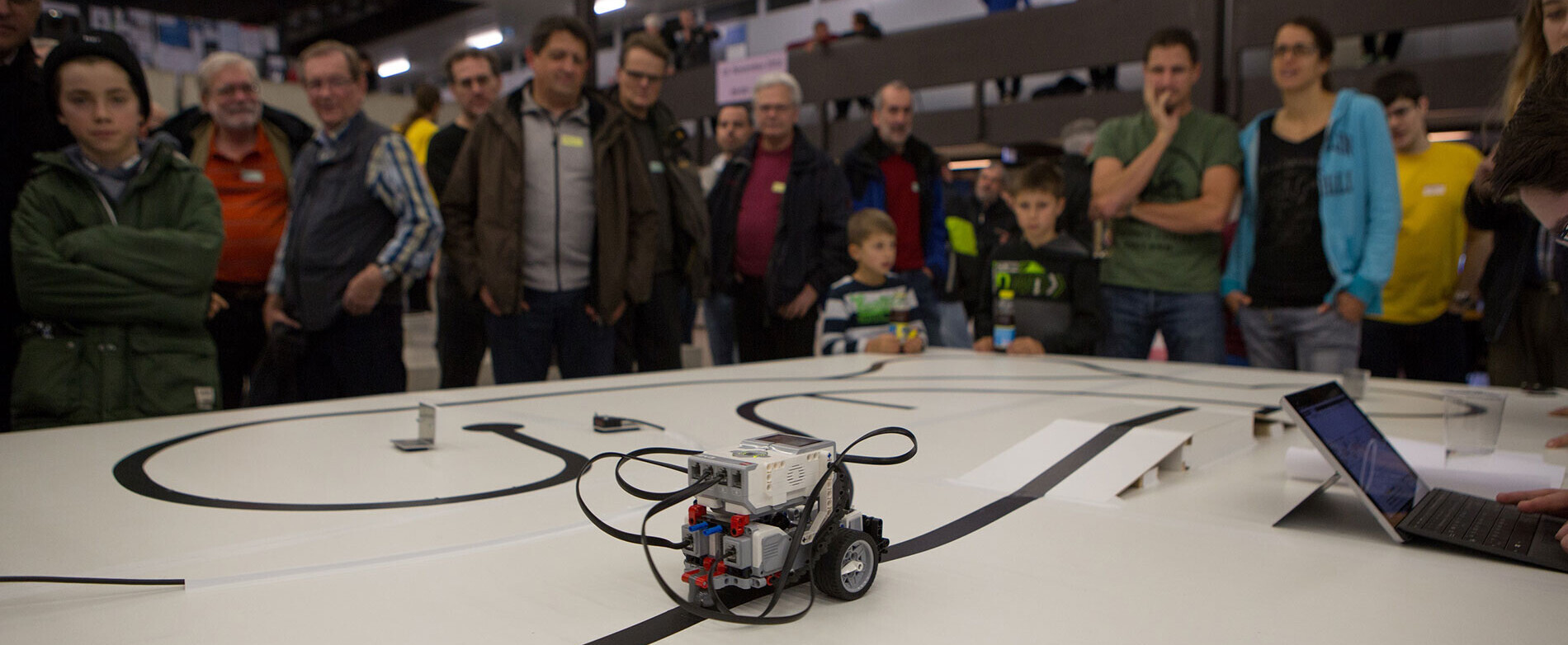 Roboter-Wettkampf Robolympics an der OST Roboter-Wettkampf Robolympics an der OST