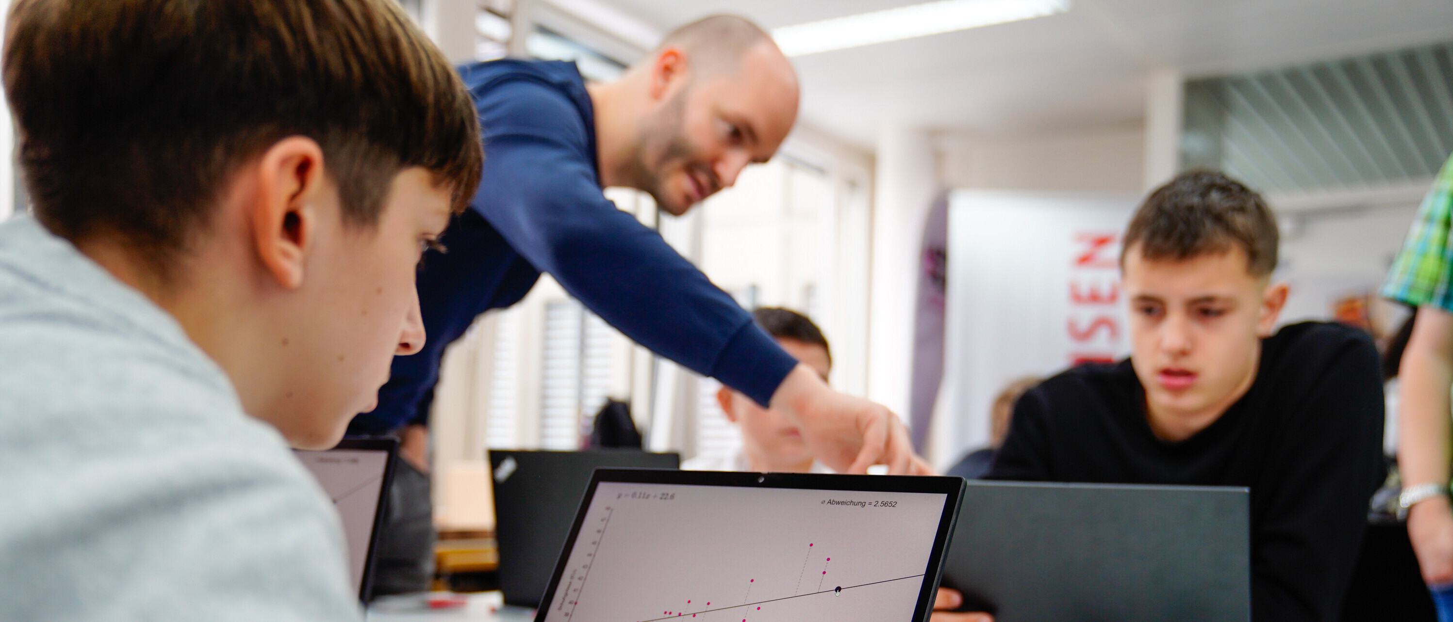 Die Schülerinnen und Schüler lernen das Auswerten von Daten.