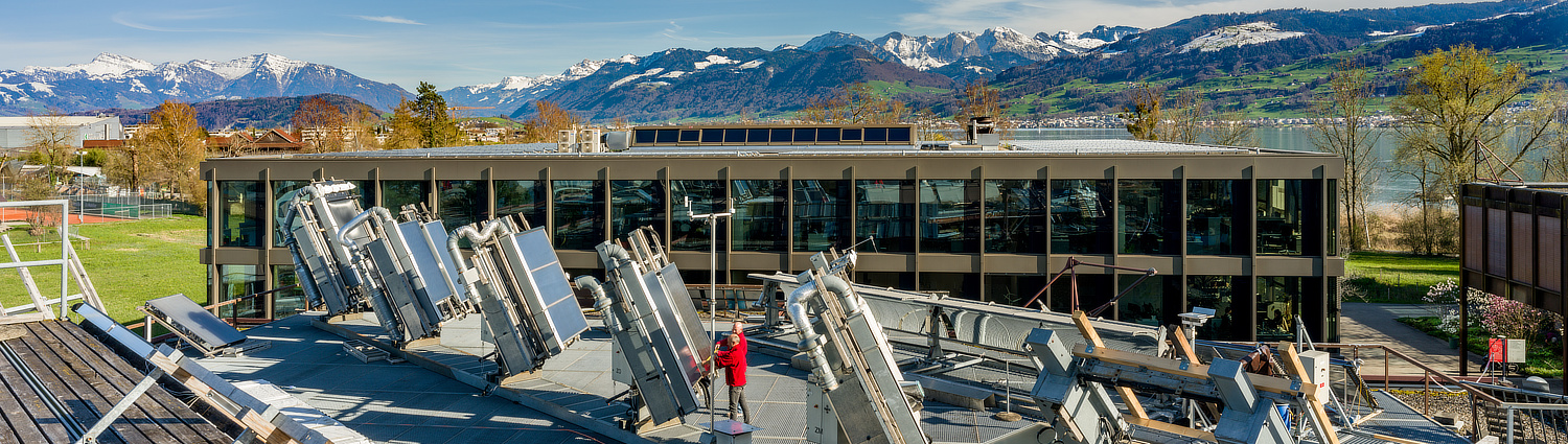 Header Image SPF Collector testing roof laboratory at OST Campus Rapperswil