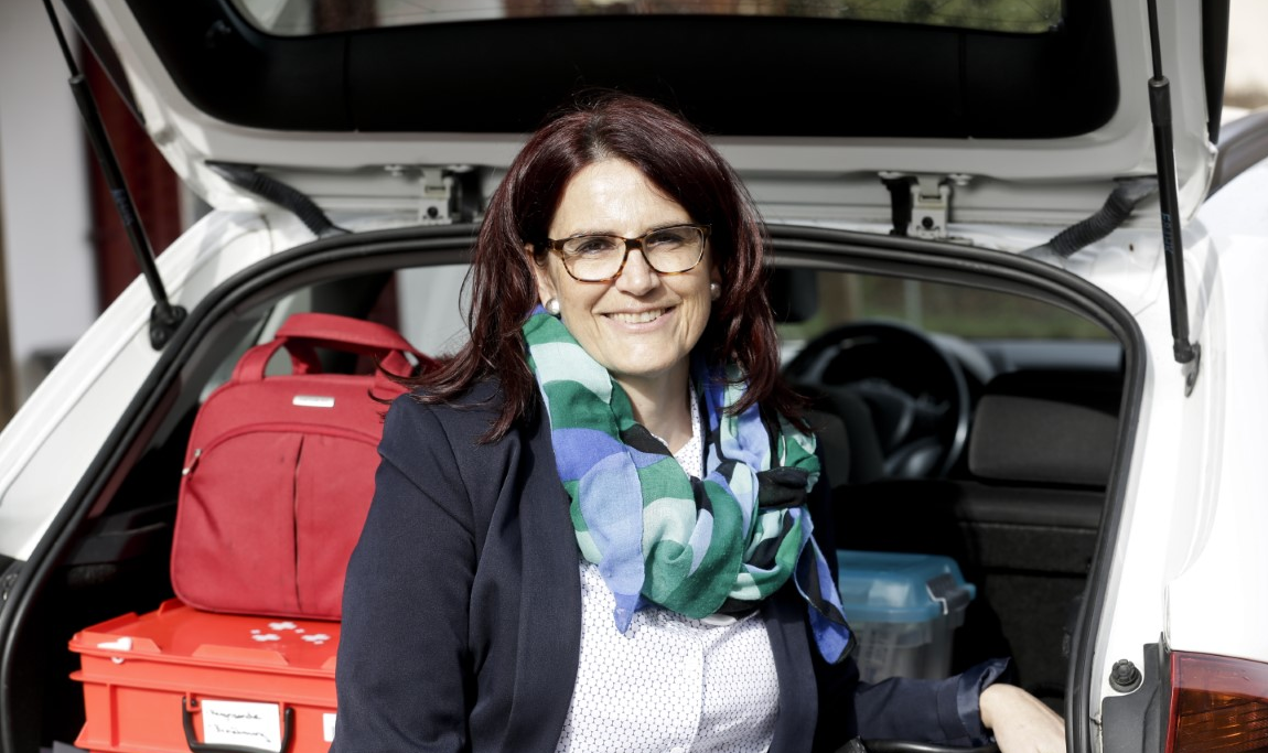 Drei Frauen im Gespräch über Weiterbildung im Bereich "Gesundheit"