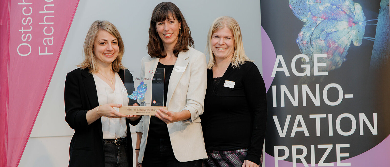 Dr Lea Rutishauser and Dr Anja Feierabend are delighted to receive the Age Innovation Prize for ‘Silver Bridge’.