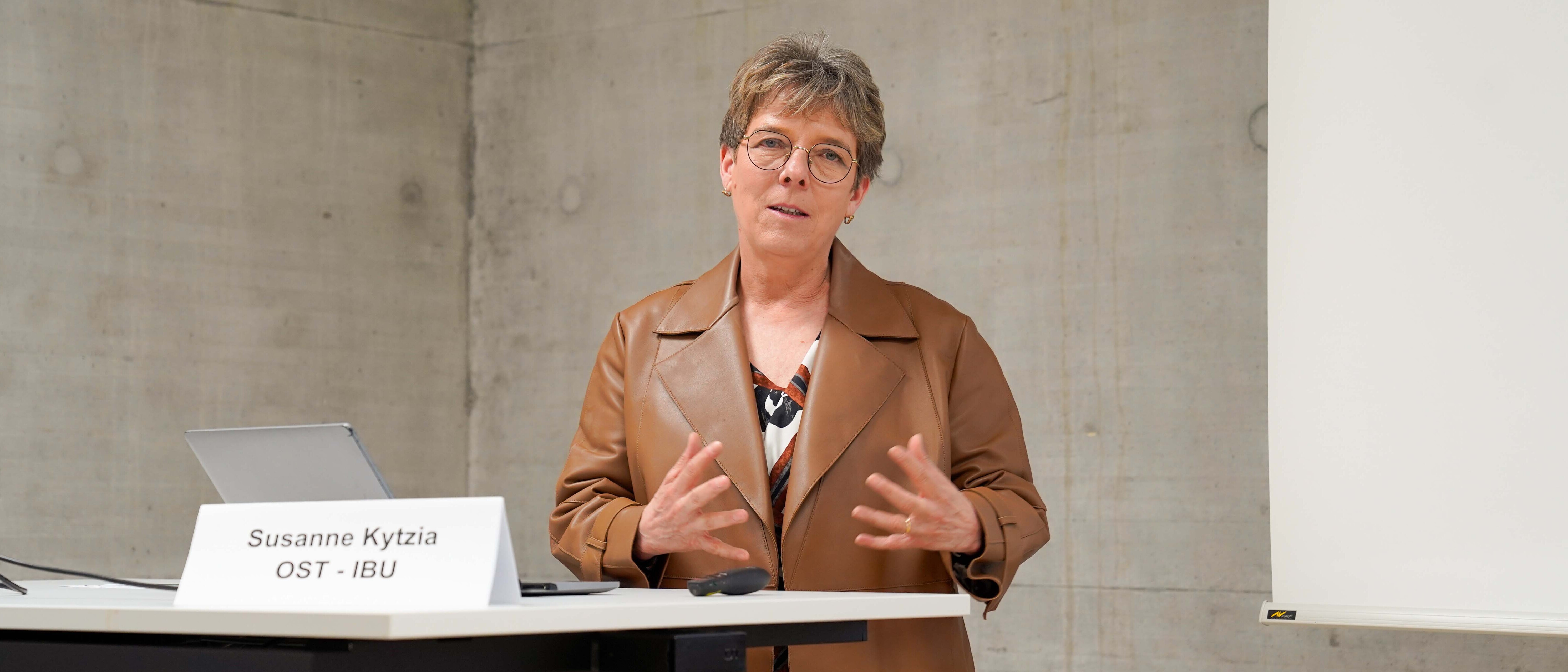 Prof. Dr. Susanne Kytzia, Professorin am IBU Institut für Bau und Umwelt sowie Leiterin des Interdisziplinären Schwerpunkts «Klima und Energie».