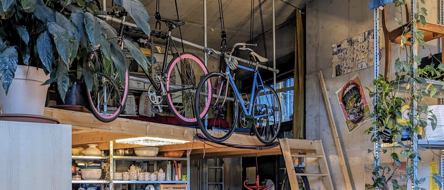 Hallenwohnen im Zollhaus in Zürich, Wohnbereich. Foto: Nicola Hilti